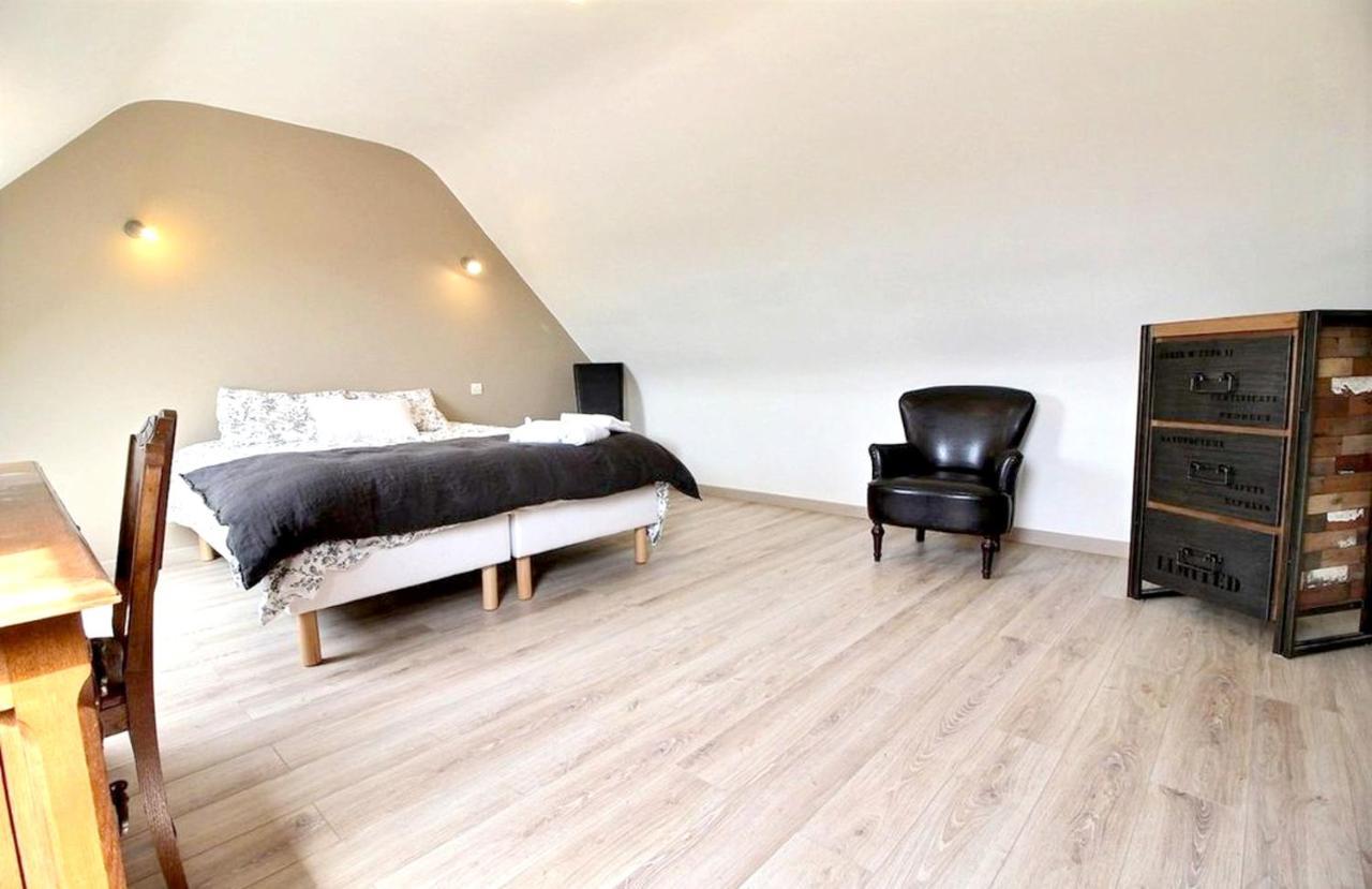 Maison Spacieuse A Plougonven Avec Jacuzzi Et Jardin Eksteriør billede